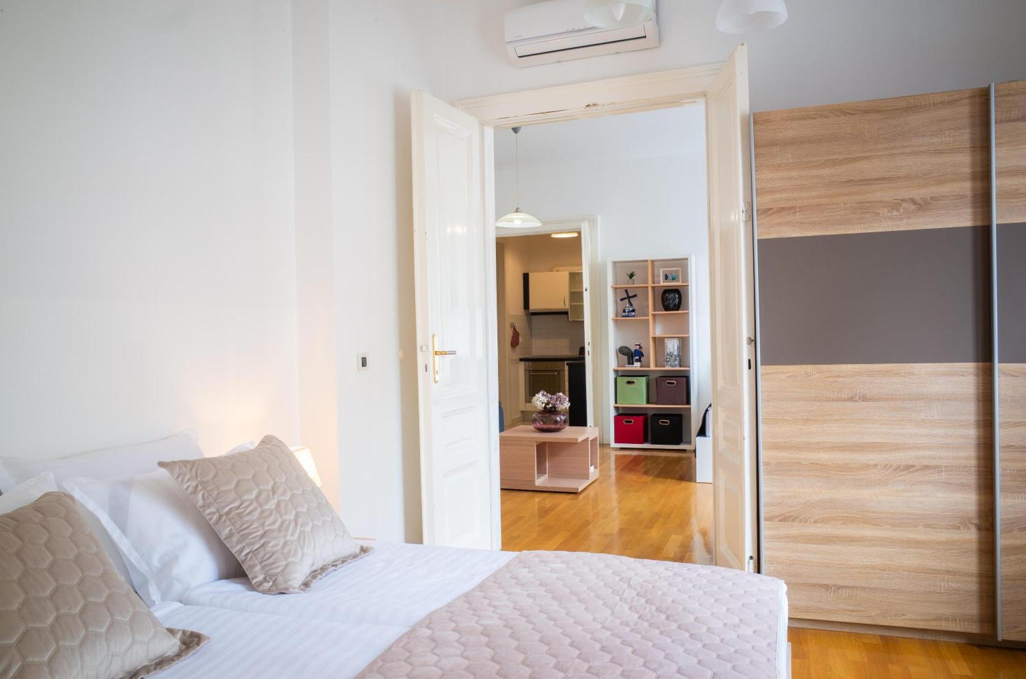 Apartment Korina - City Center ซาเกร็บ ภายนอก รูปภาพ
