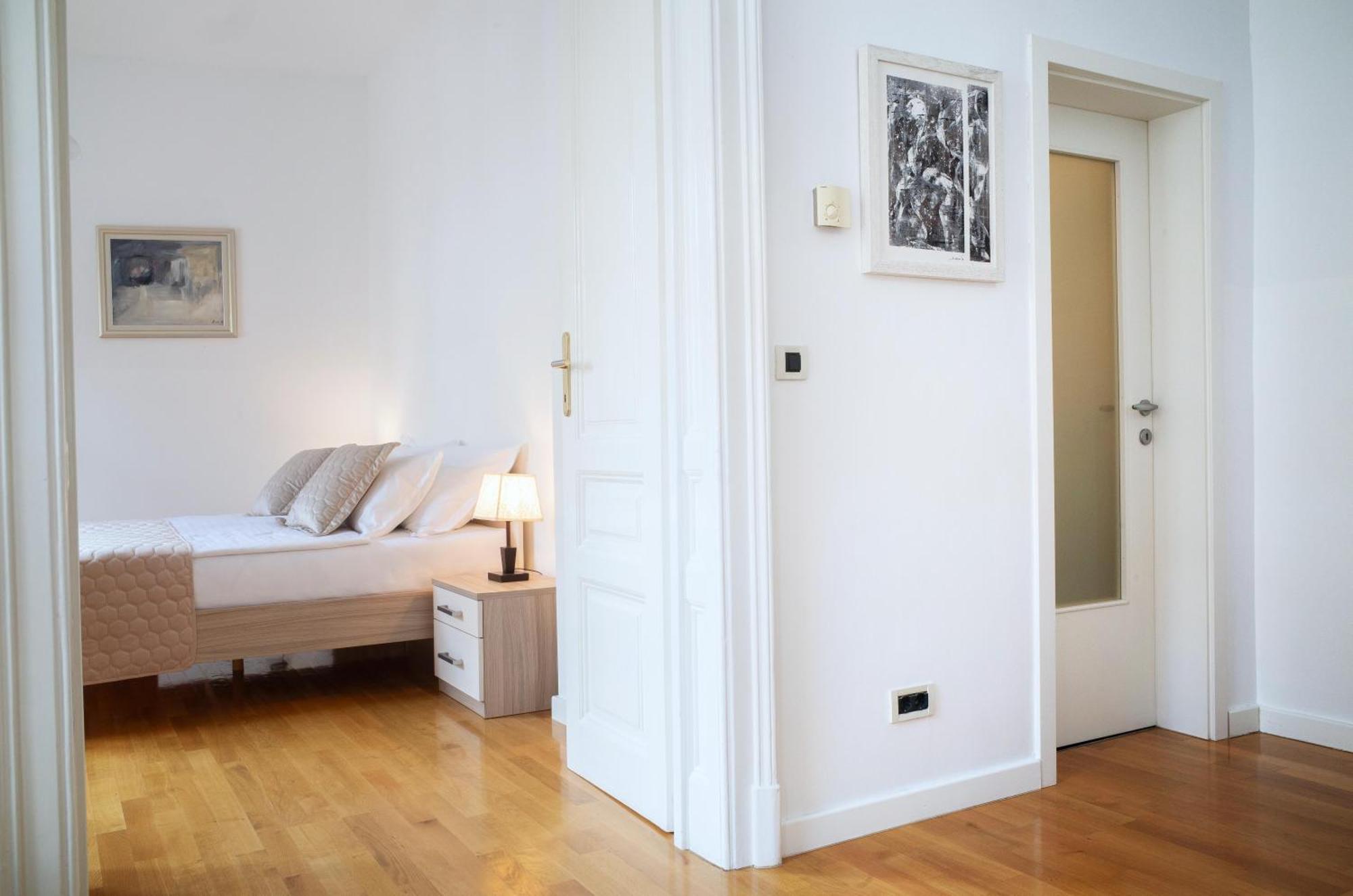 Apartment Korina - City Center ซาเกร็บ ภายนอก รูปภาพ